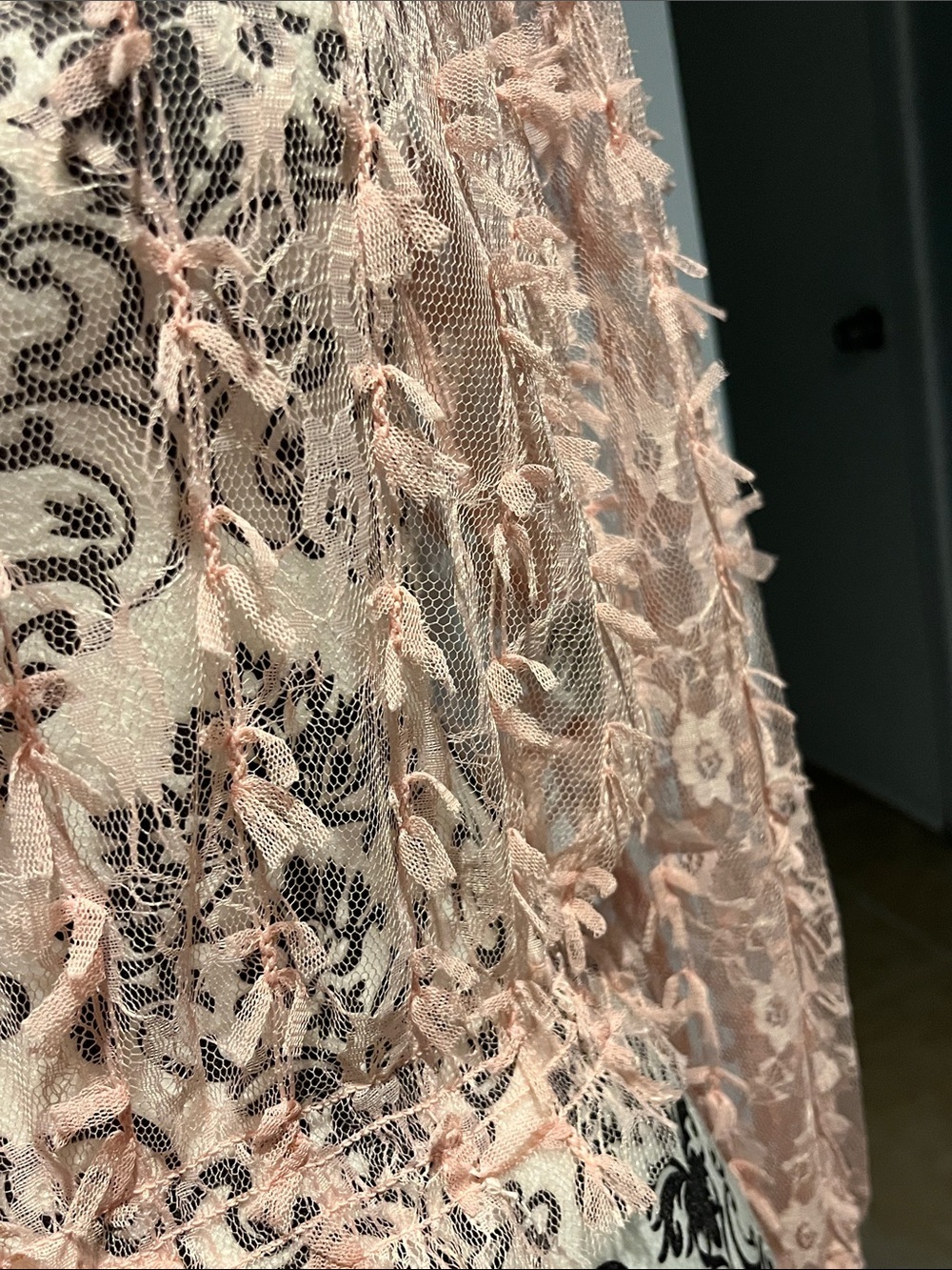 Delicate sheet Pink Lace Peplum Blouse - Picture 5 of 5